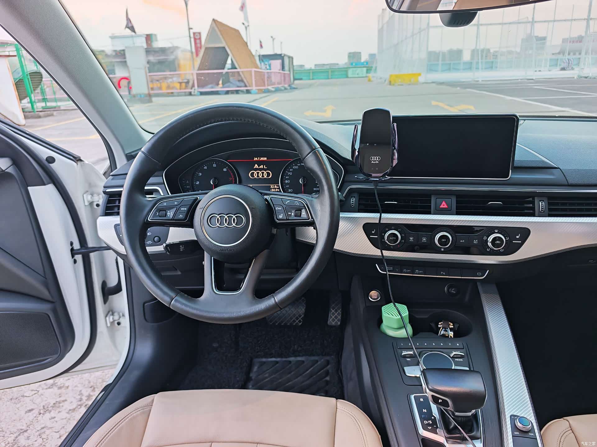 Audi A4L, 2017 12