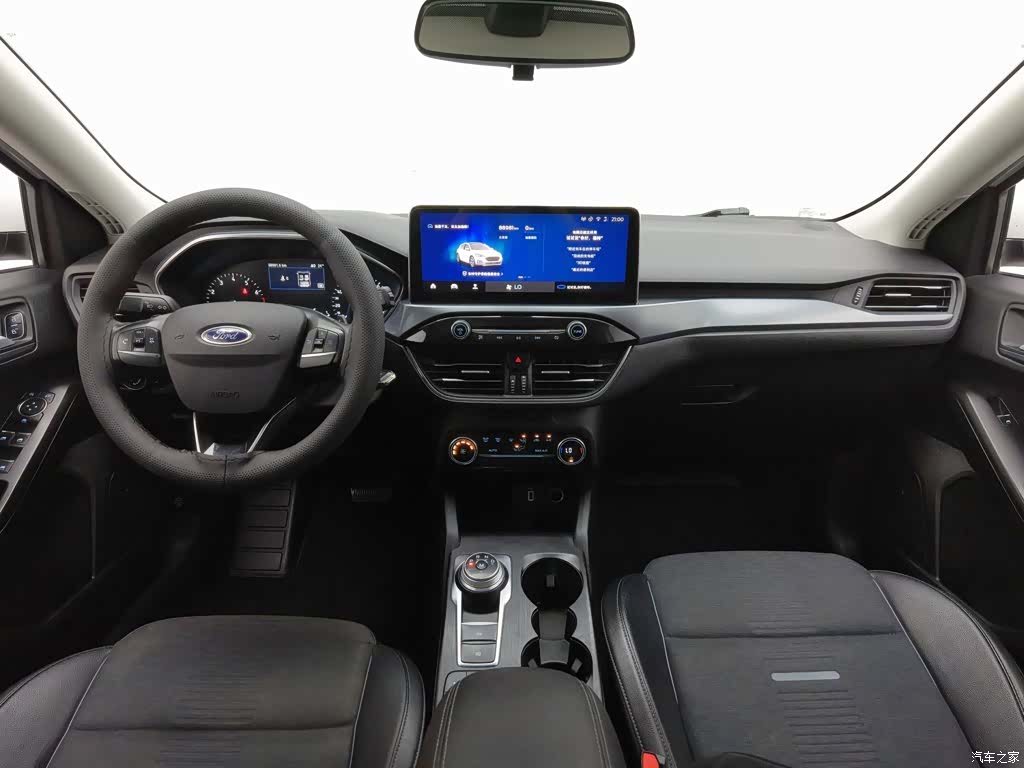 Ford Focus, 2020 все фото
