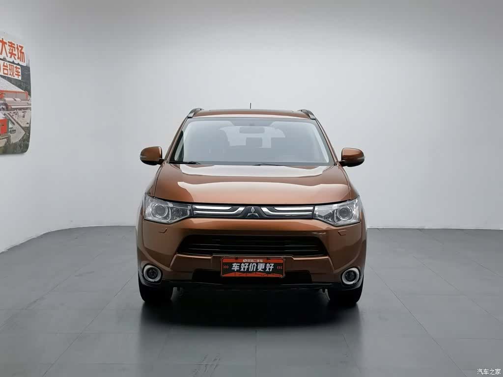 Mitsubishi Outlander, 2014 3