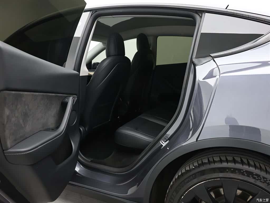 Tesla Model Y, 2021 14