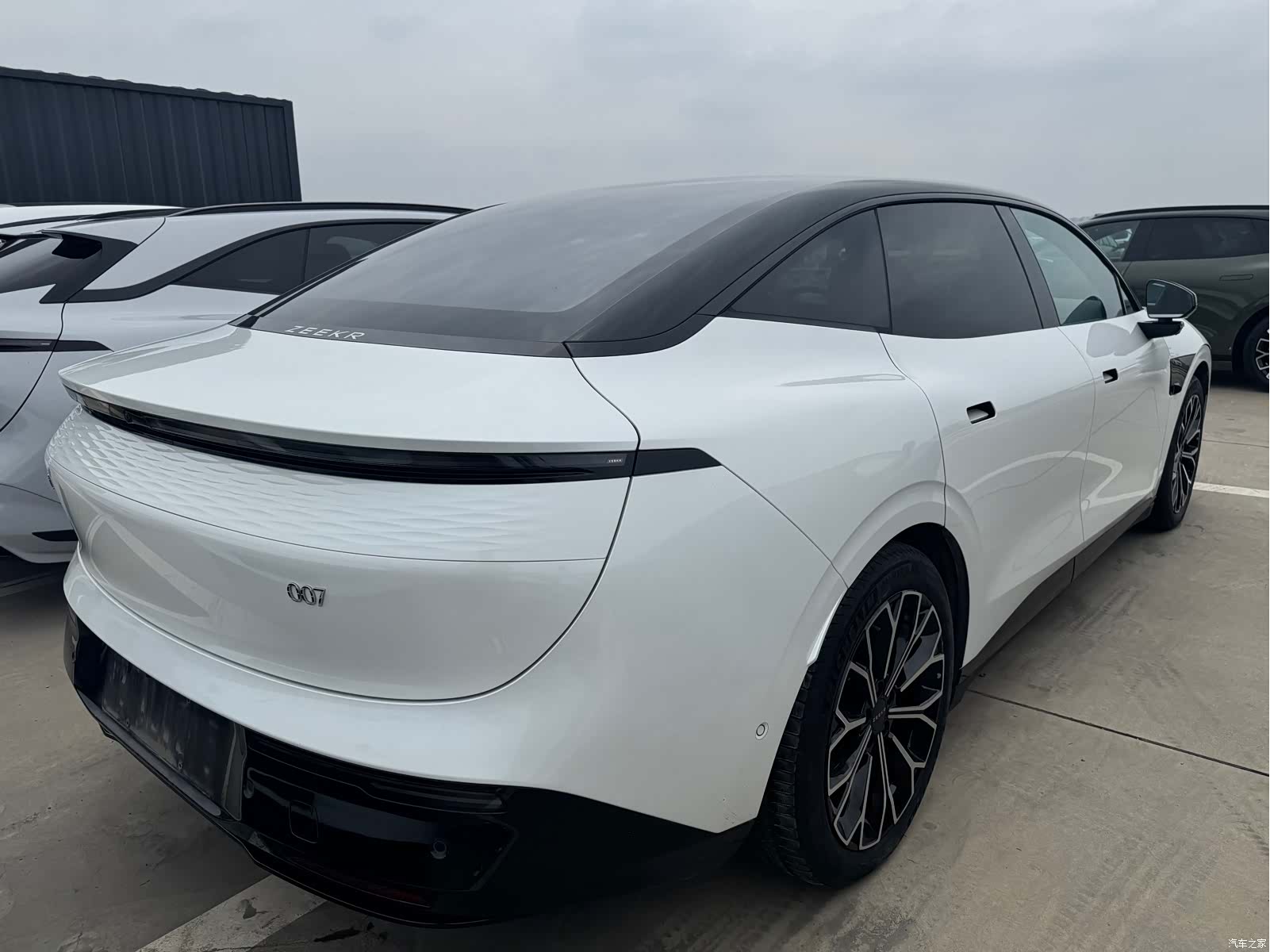 Zeekr 007, 2024 8