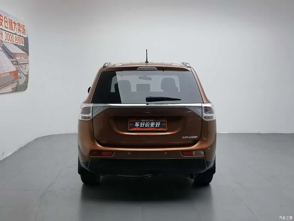 Mitsubishi Outlander, 2014 4