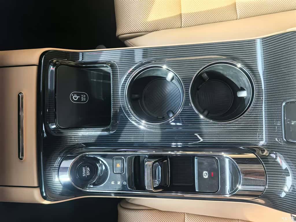 Trumpchi E8, 2024 11