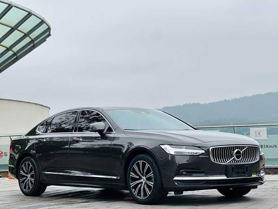 Volvo S90
