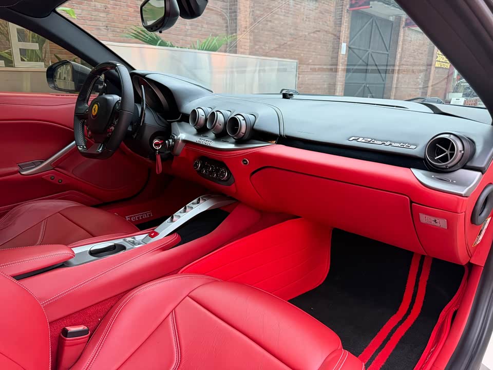 Ferrari F12berlinetta