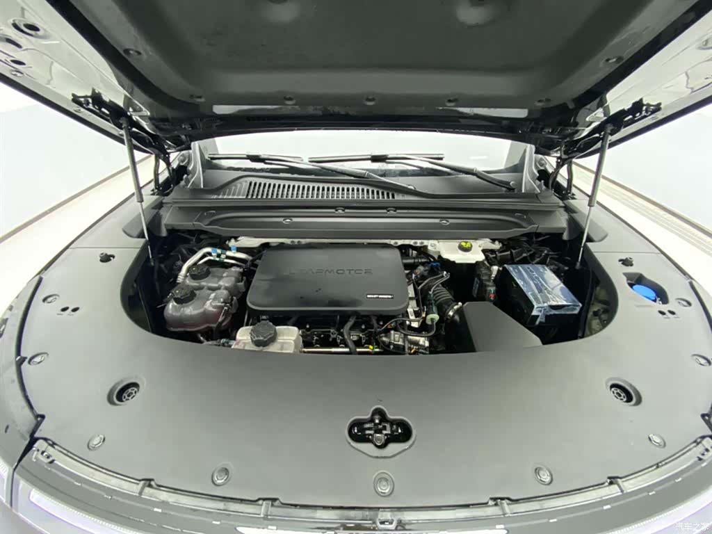 Leapmotor D19, 2026 12