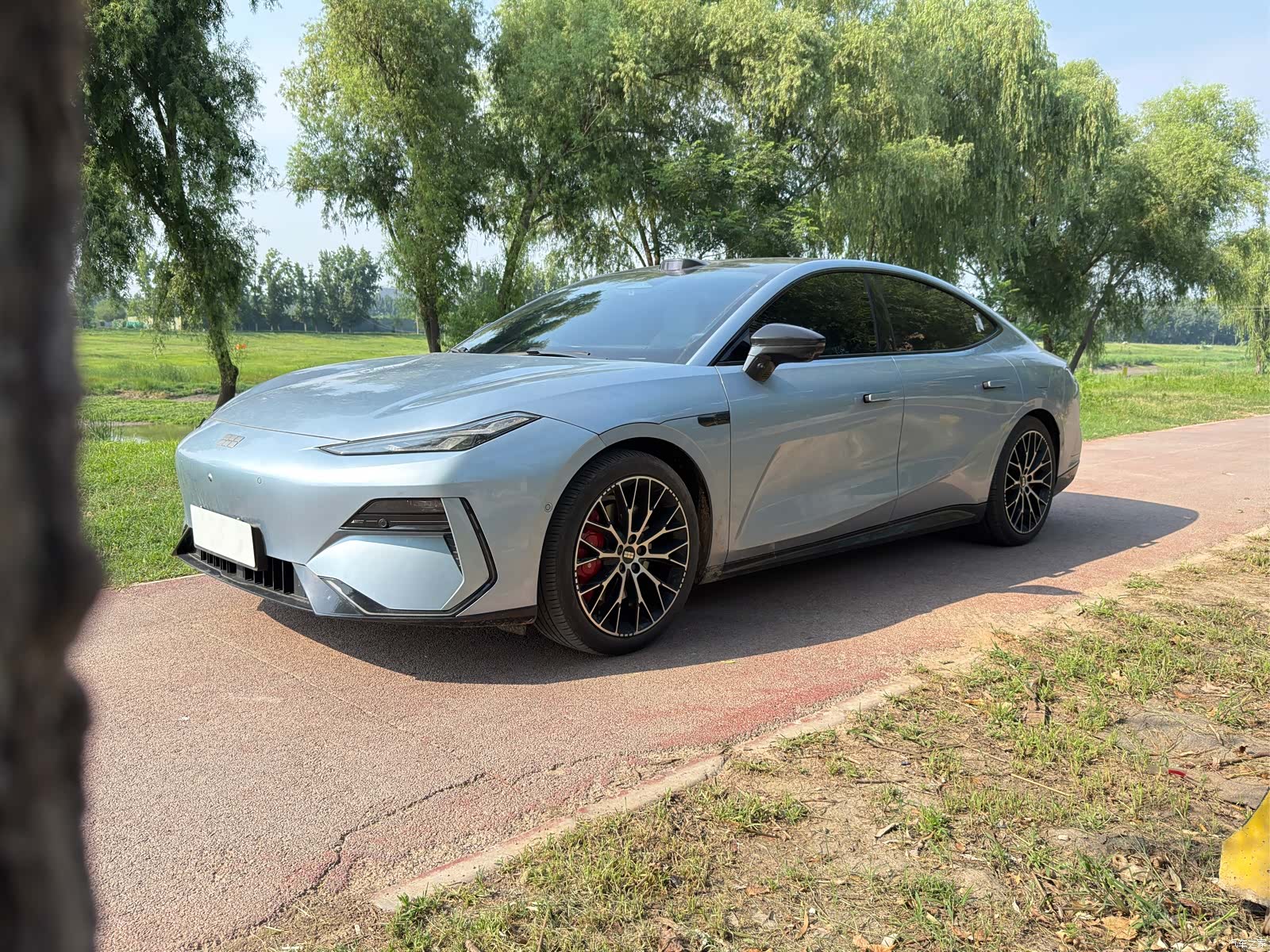 Geely E8, 2025 1