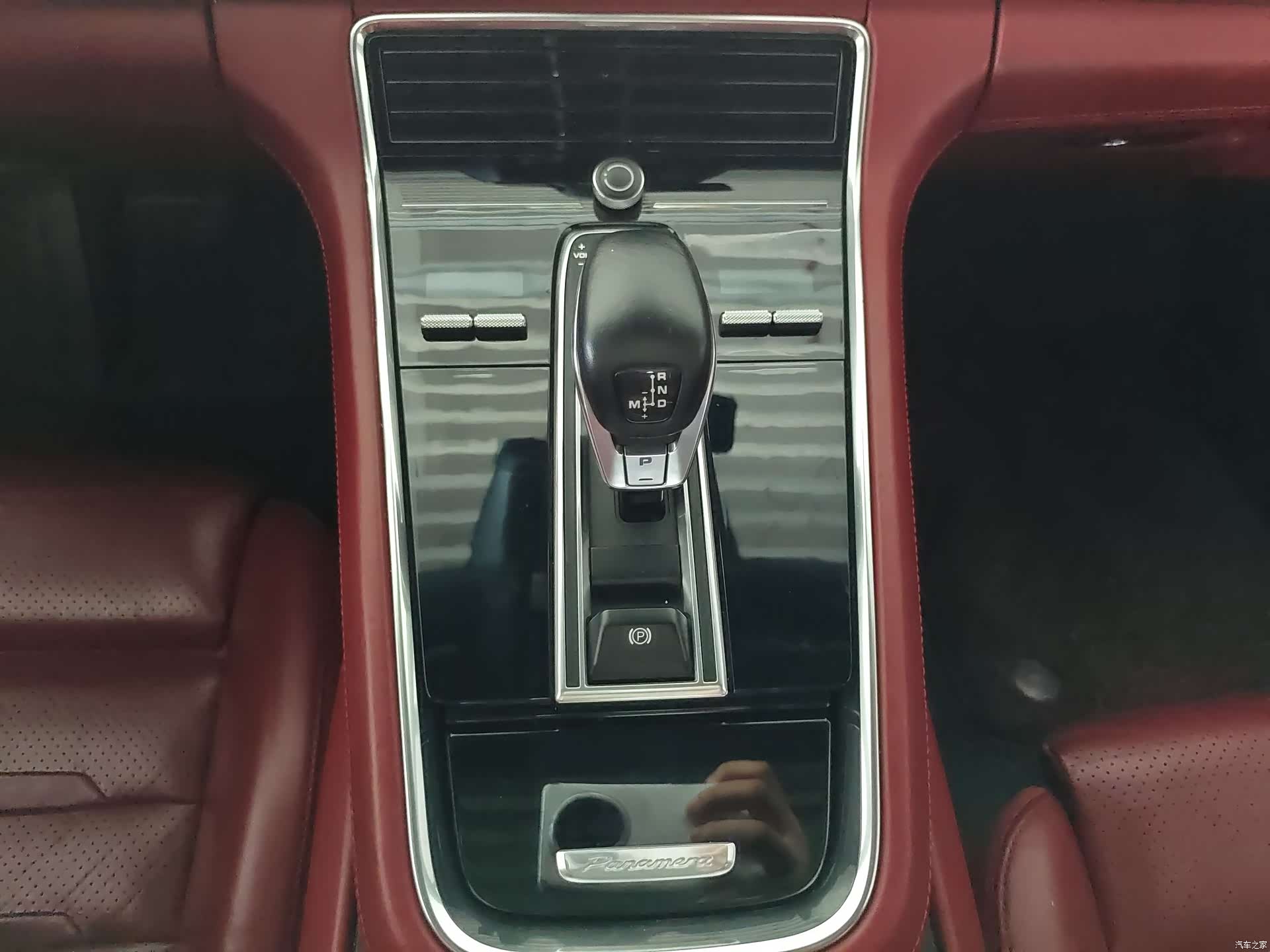 Porsche Panamera, 2018 11