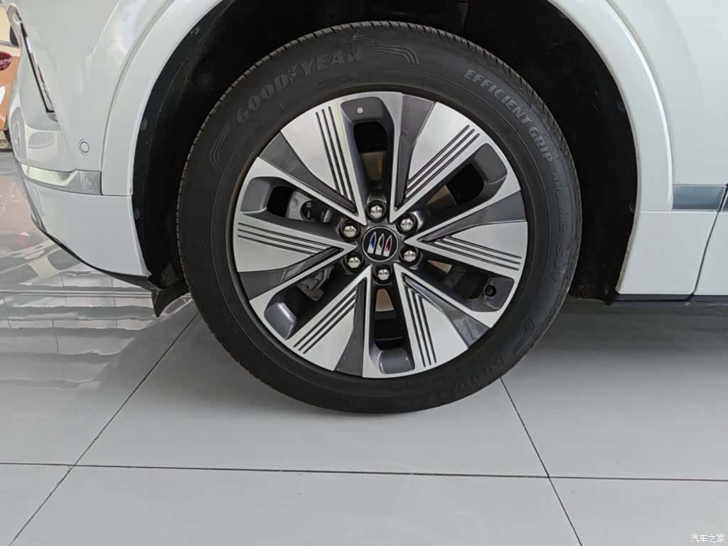 Buick E5, 2025 23