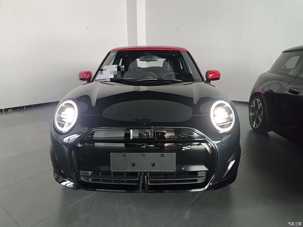 Mini Cooper, 2024 3