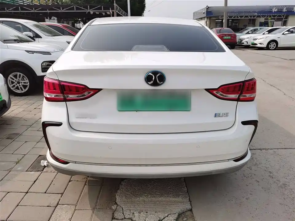 BAIC Beijing EU5 BAIC Beijing EU5