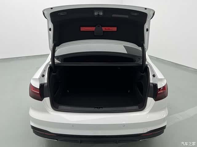 Audi A4L, 2023 15