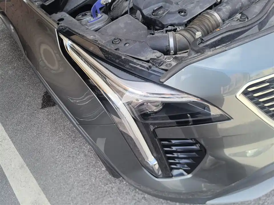 Cadillac XT4