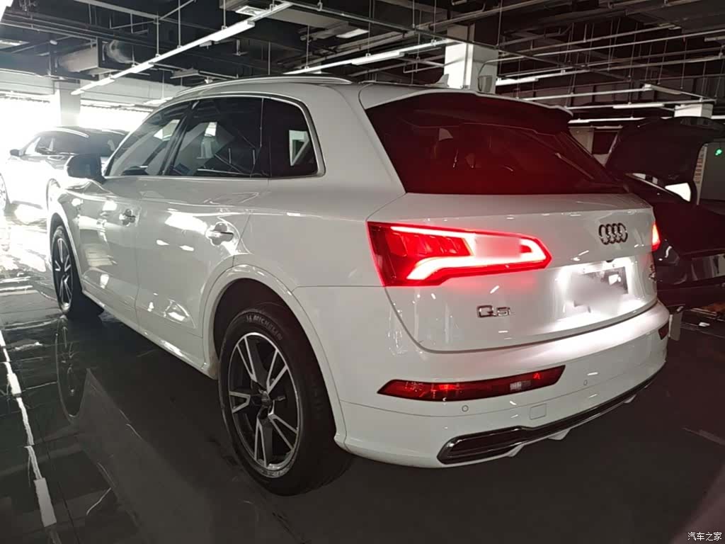 Audi Q5L, 2020 все фото