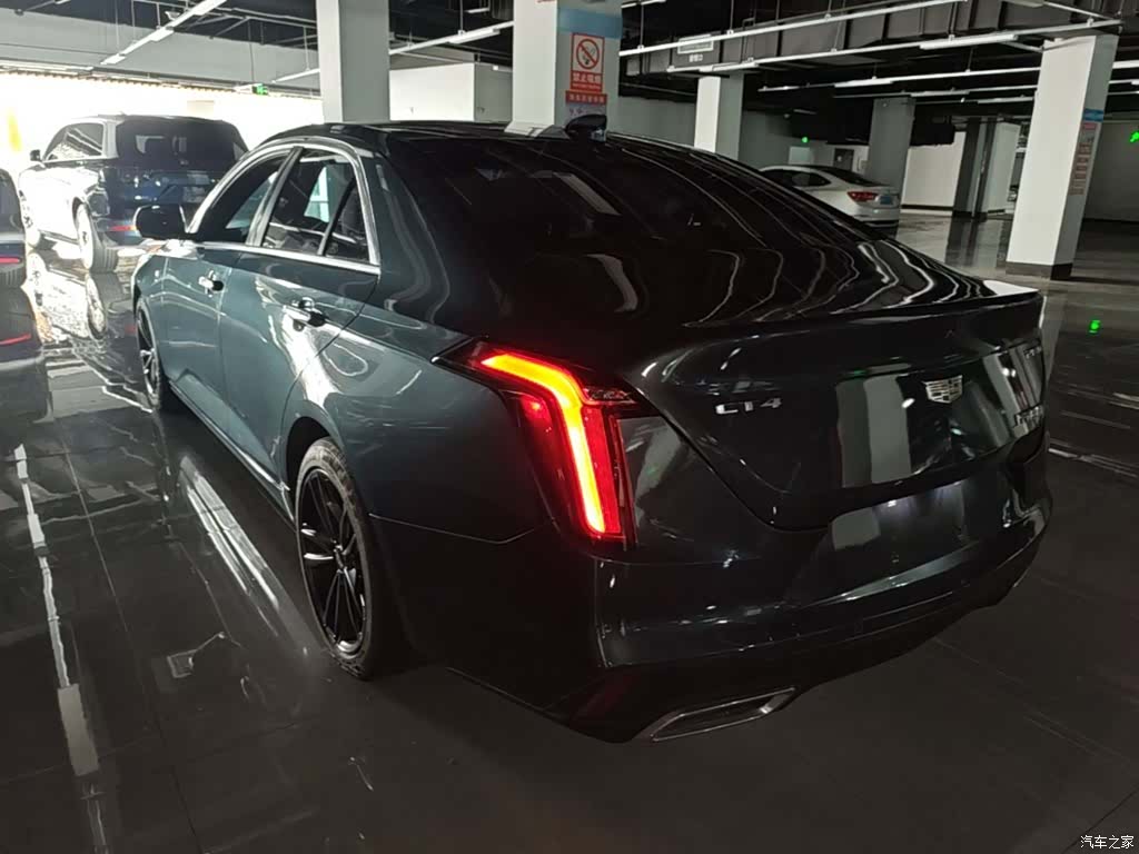 Cadillac CT4, 2022 все фото