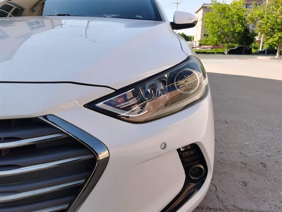 Hyundai Lead Hyundai Lead
