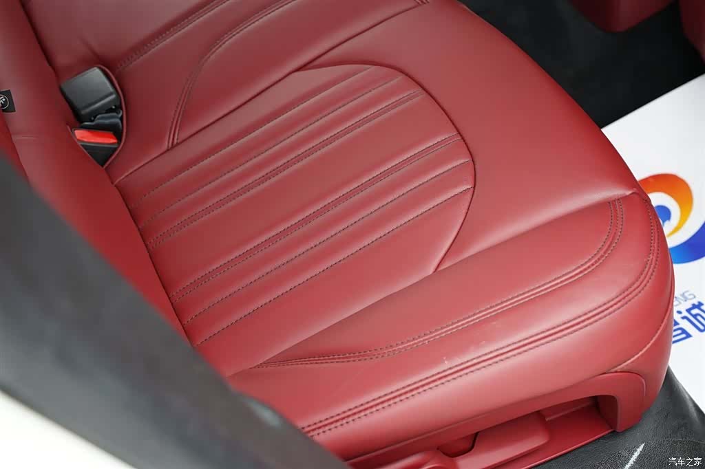 Maserati Levante, 2018 13