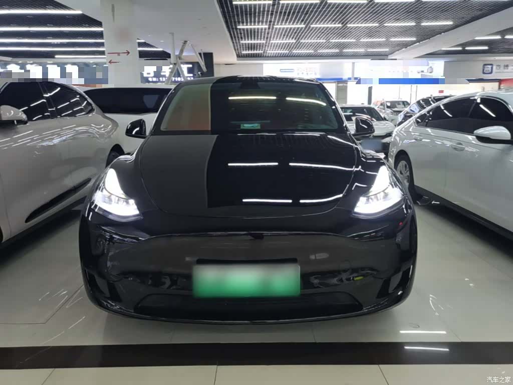 Tesla Model Y, 2023 3