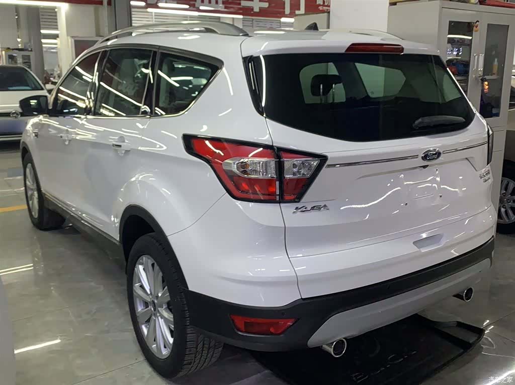 Ford Kuga, 2018 10