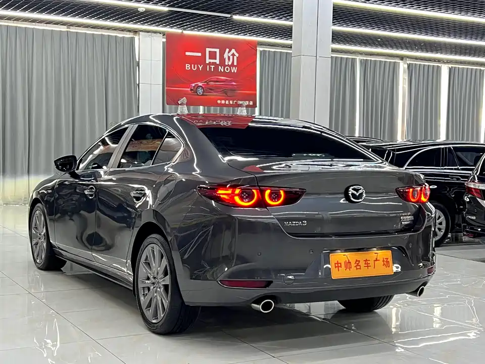 Mazda 3 Angkesaila