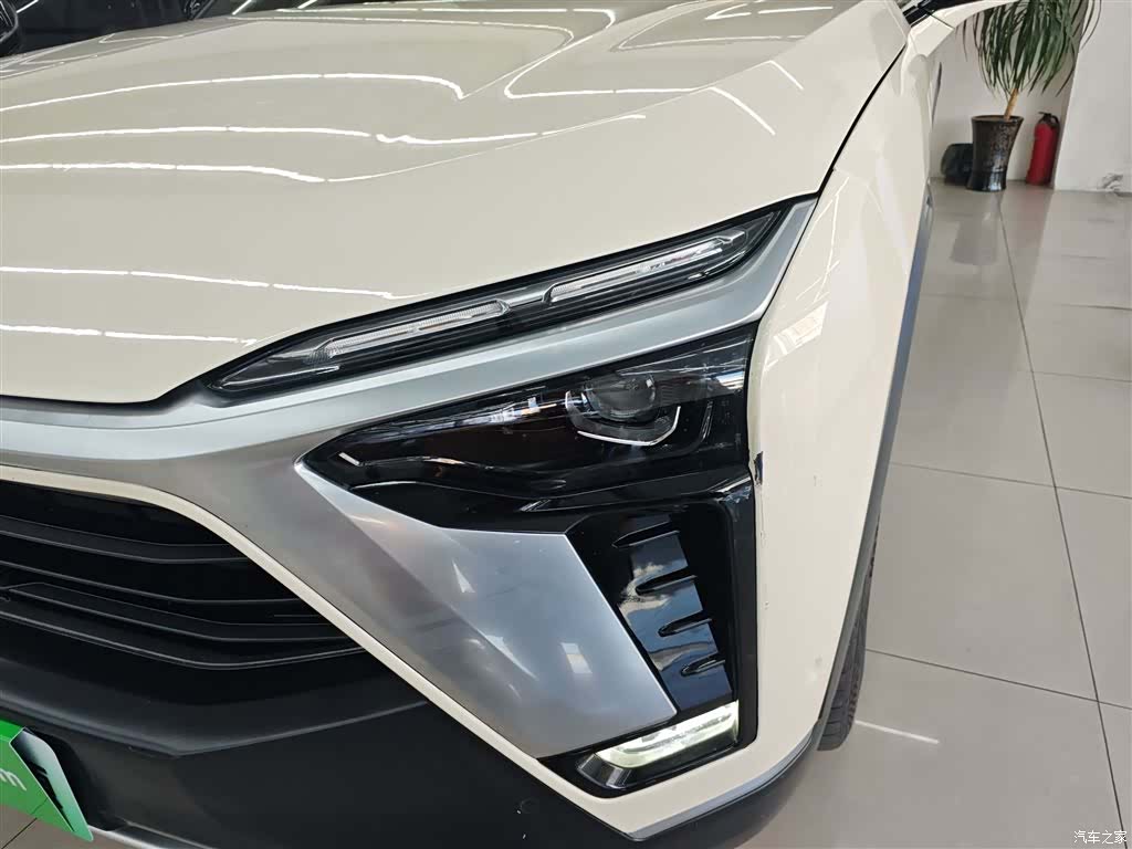 NIO ES8, 2022 16