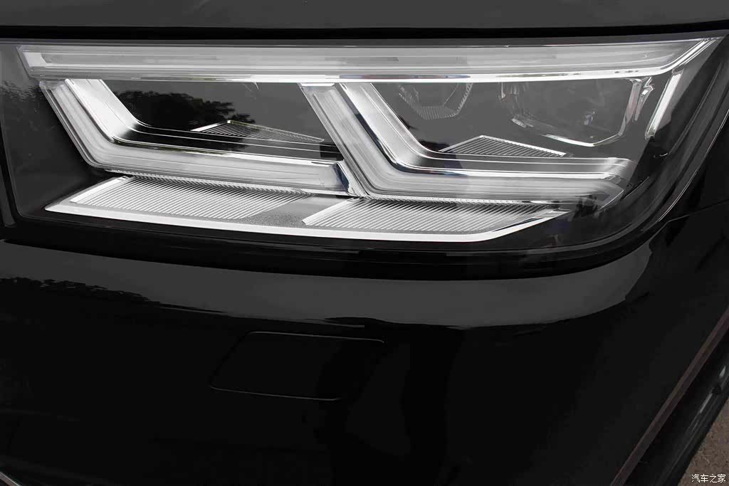 Audi Q5L, 2020 11