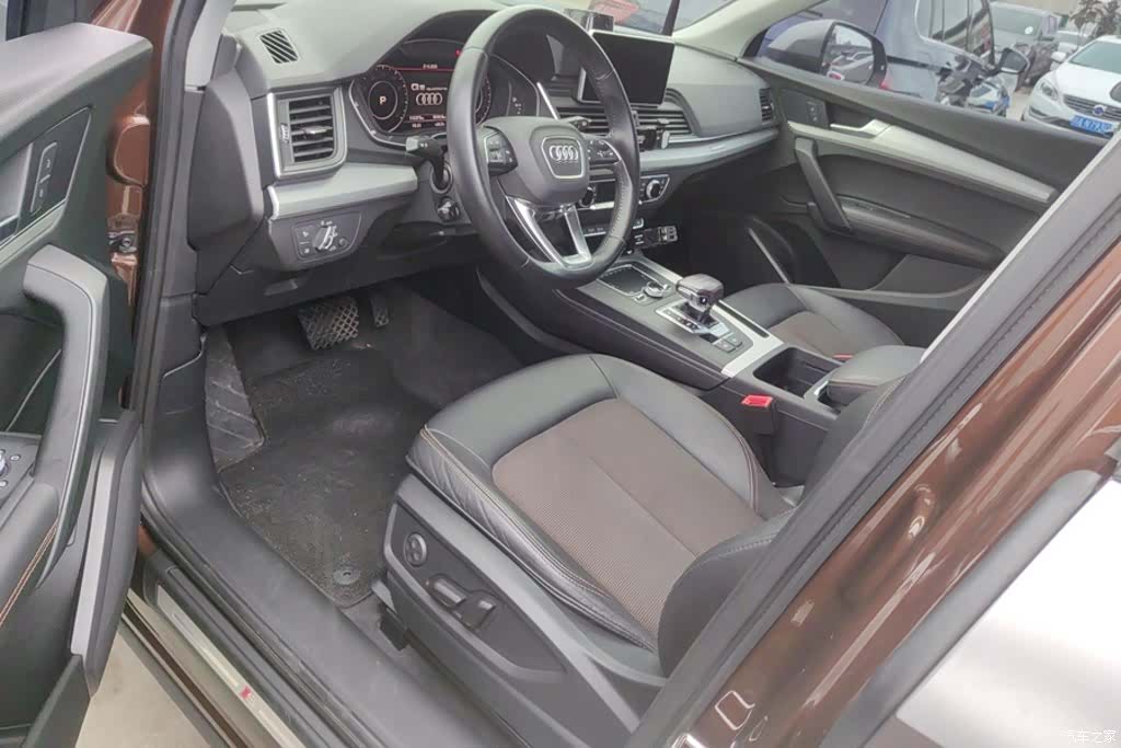 Audi Q5L, 2019 9