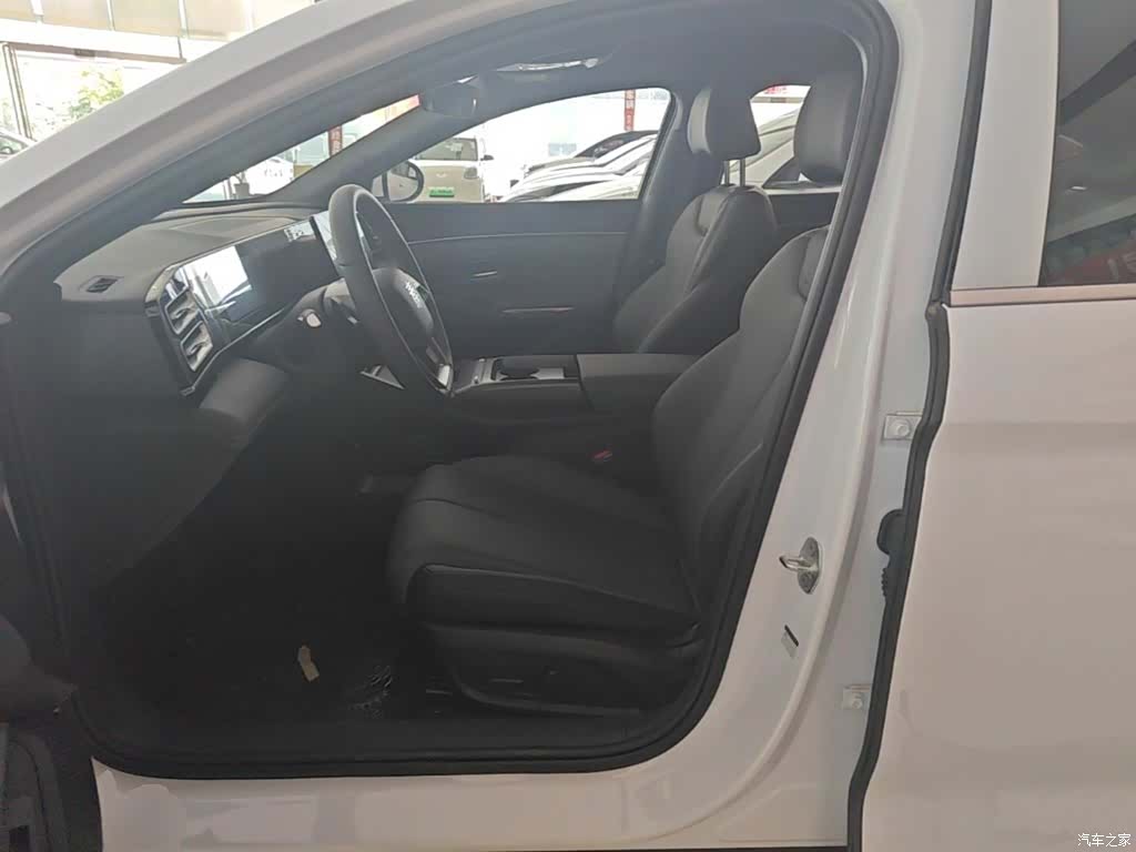 BYD Qin, 2026 15