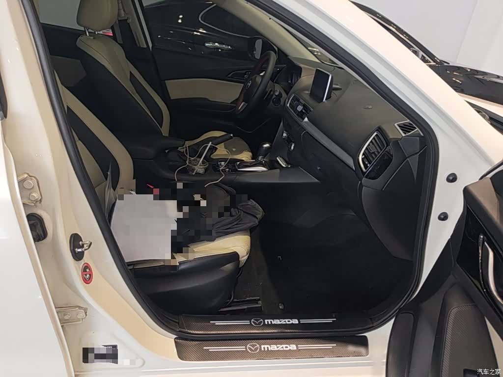 Mazda Mazda3, 2015 19