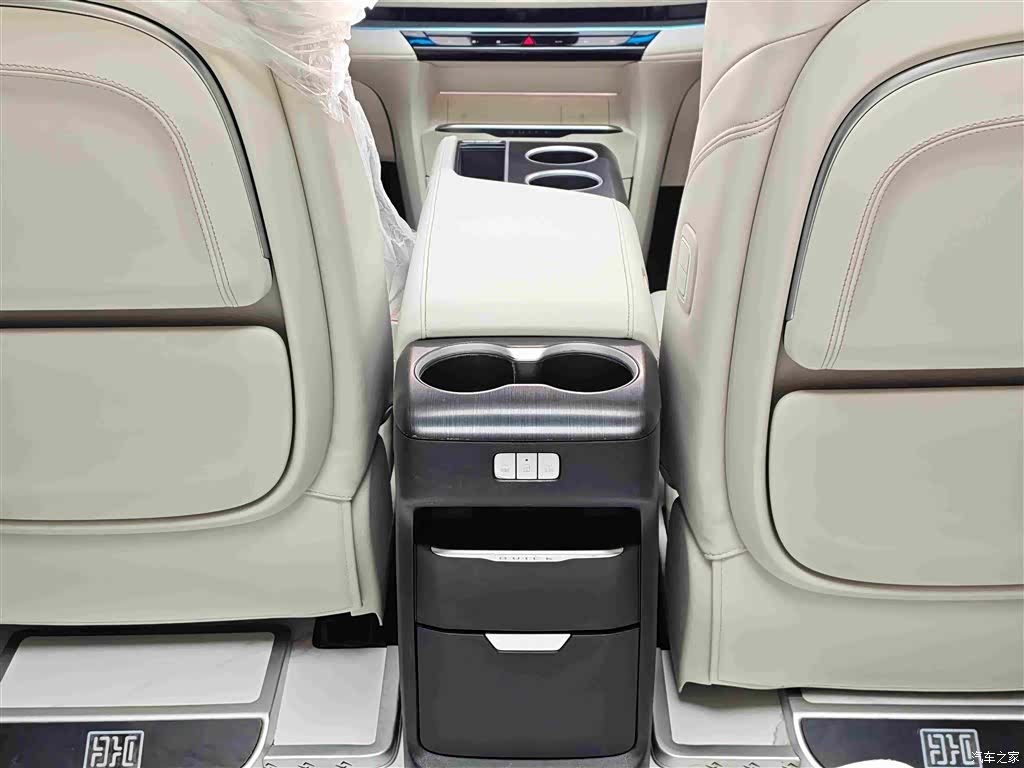 Buick GL8, 2025 8