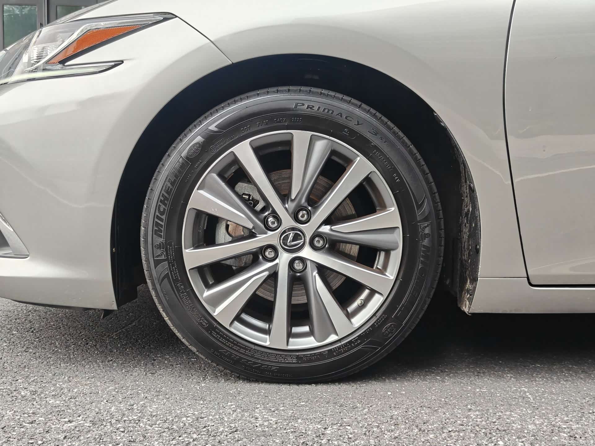 Lexus ES, 2019 23