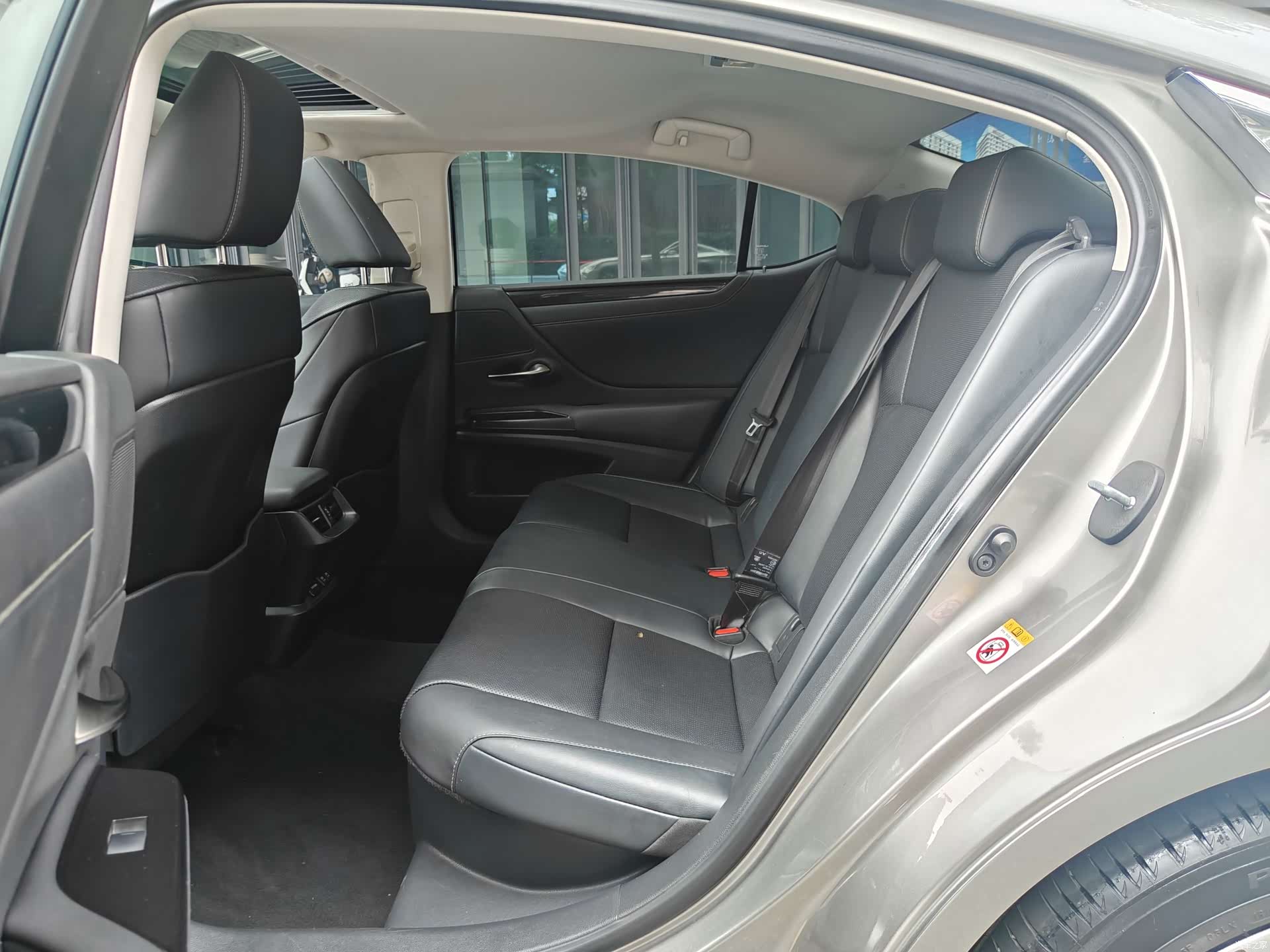 Lexus ES, 2019 6