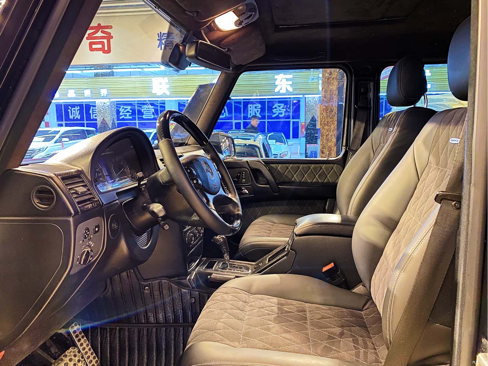 Mercedes-Benz G-Class, 2011 19