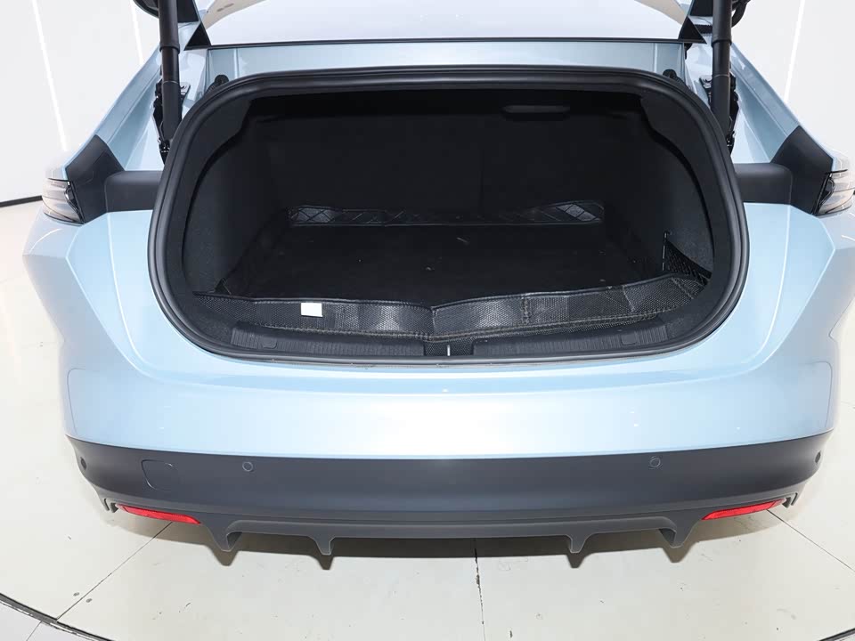 NIO ET5