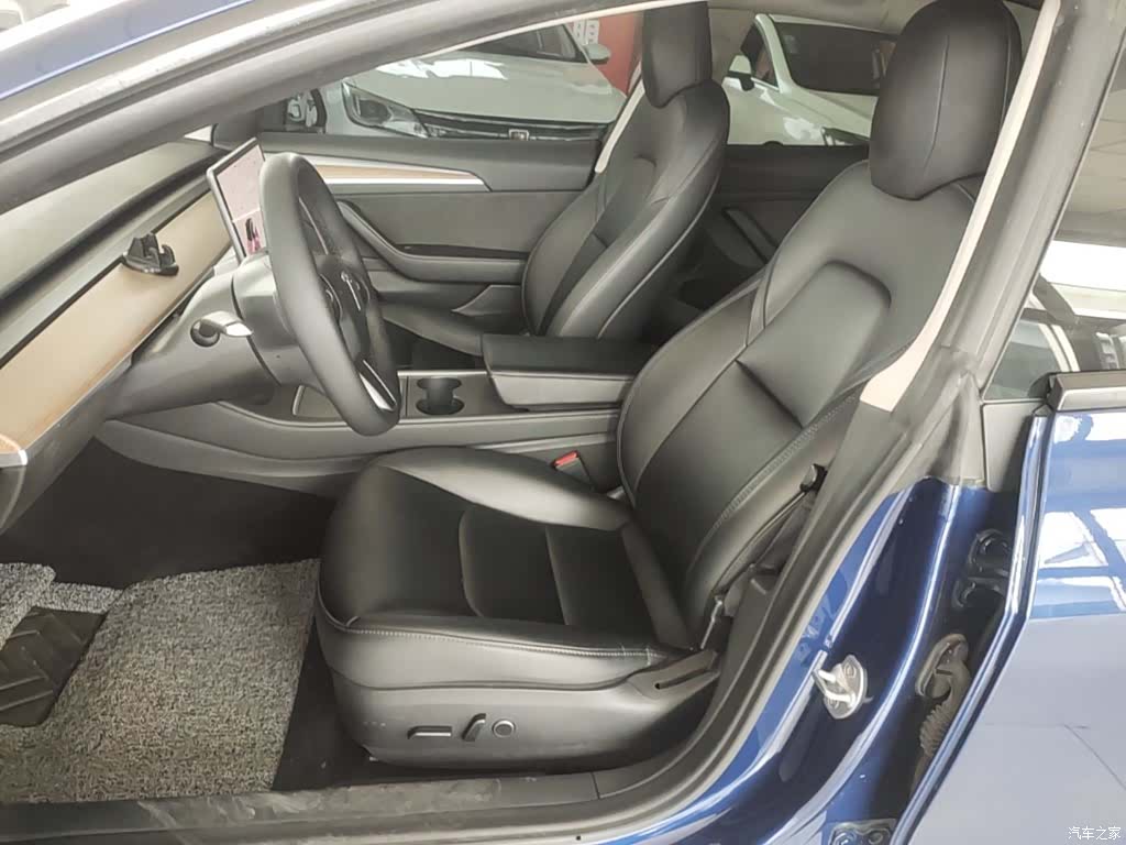 Tesla Model 3, 2023 15