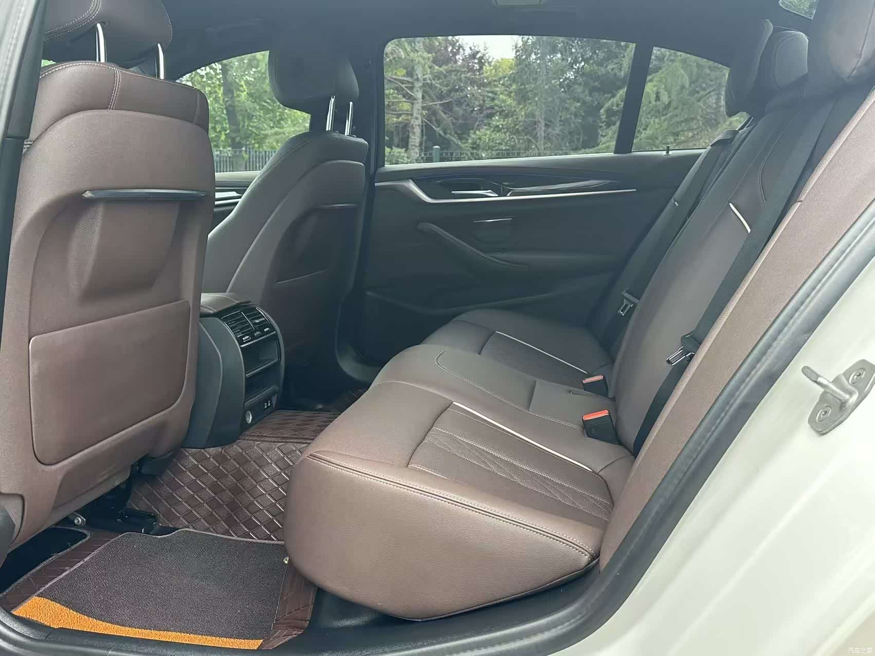 BMW 5 Series, 2021 все фото