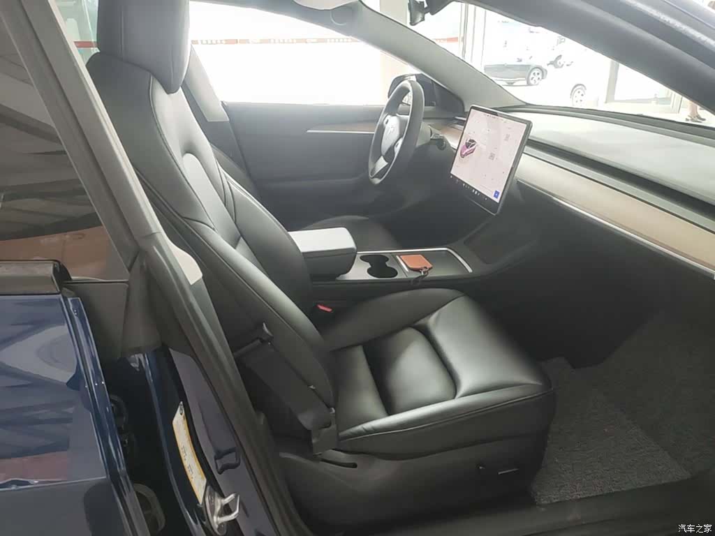 Tesla Model 3, 2023 25