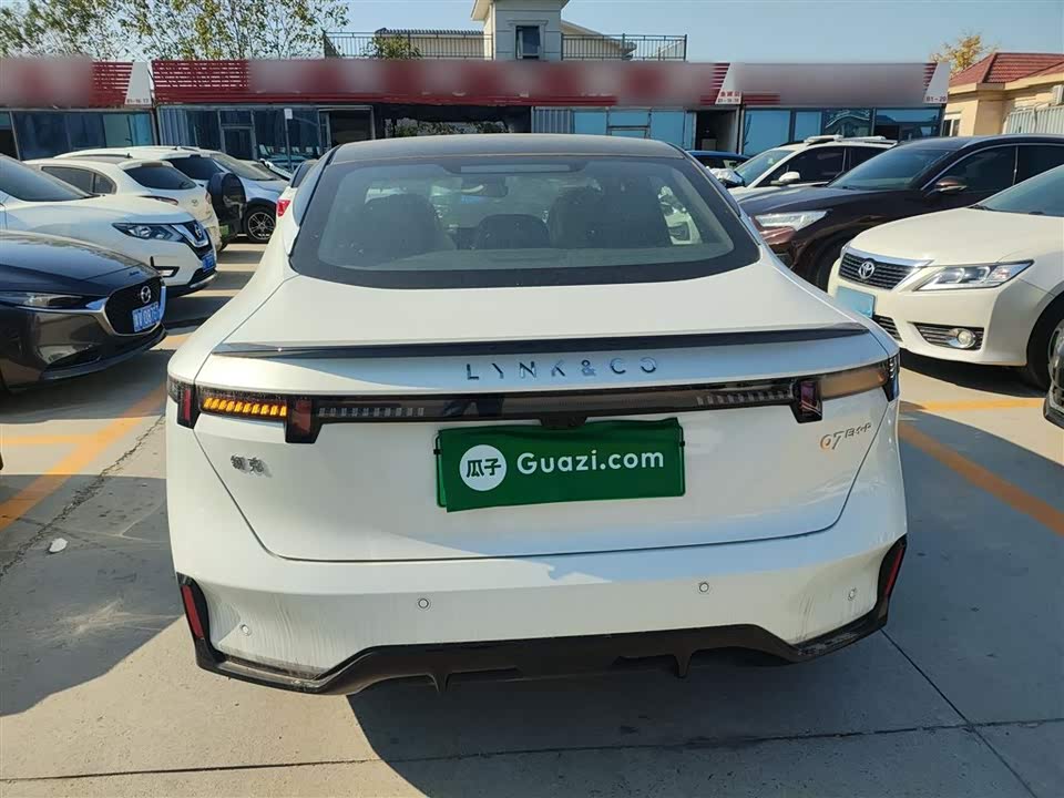 Lynk & Co 07 EM-P