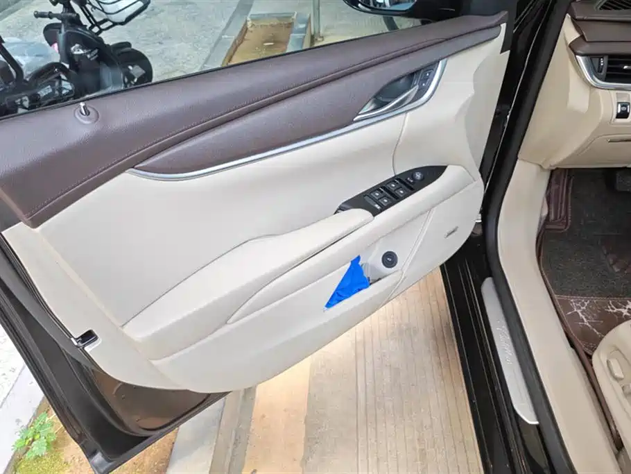 Cadillac XTS