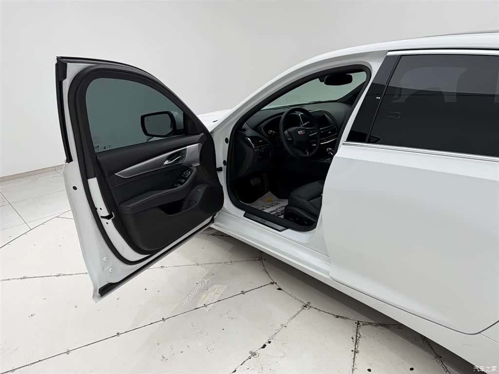 Cadillac CT5, 2022 13