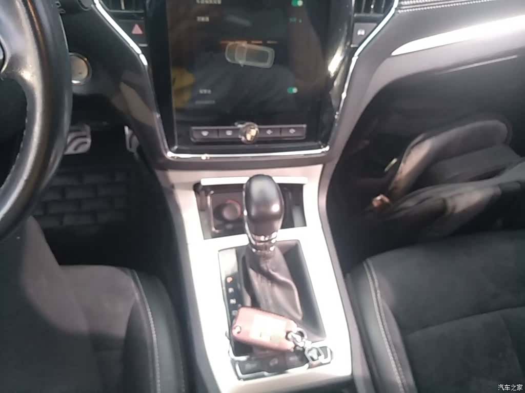 Roewe RX5, 2019 14