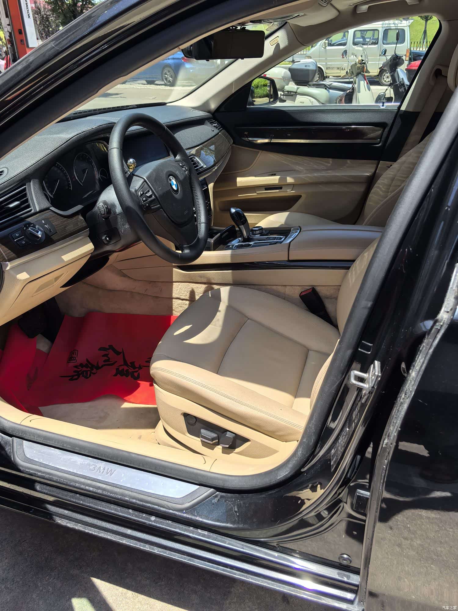 BMW 7 Series, 2011 все фото