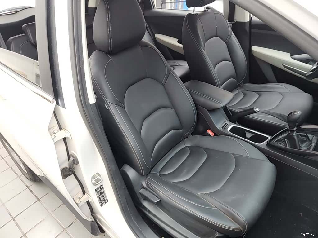 Wuling 530, 2019 25