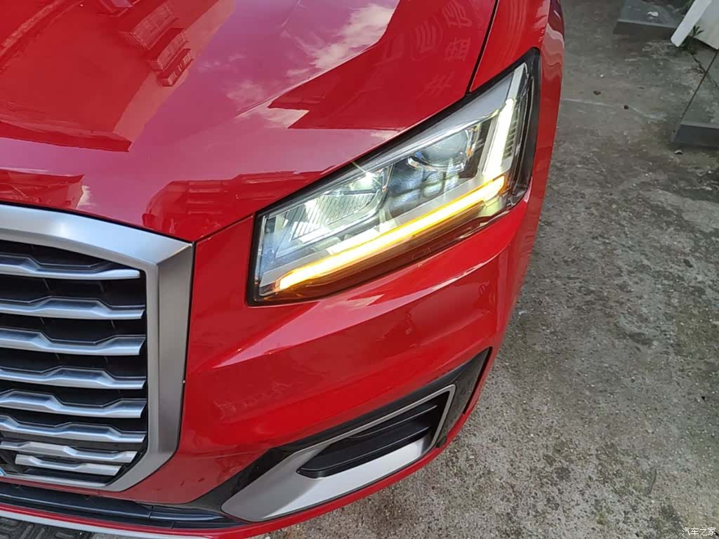 Audi Q2L, 2019 24