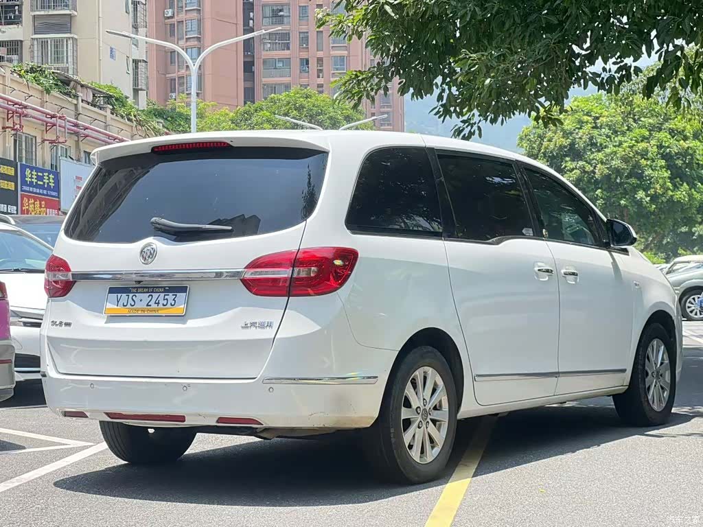Buick GL8, 2018 3