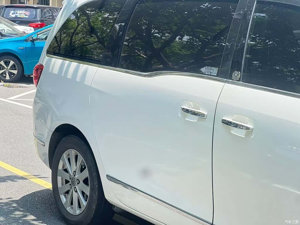 Buick GL8, 2018 7