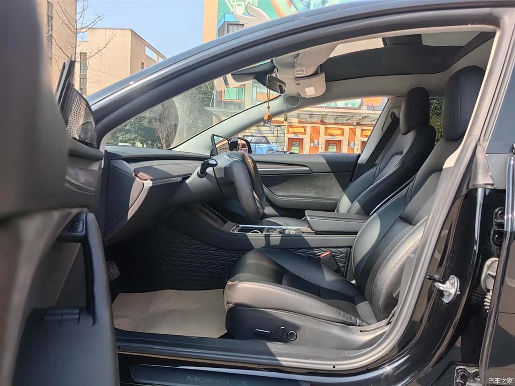 Tesla Model 3, 2023 все фото