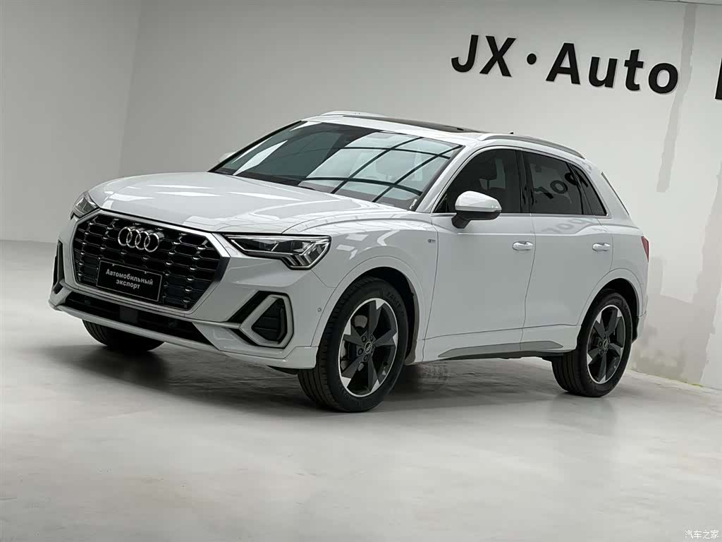 Audi Q3, 2022 1