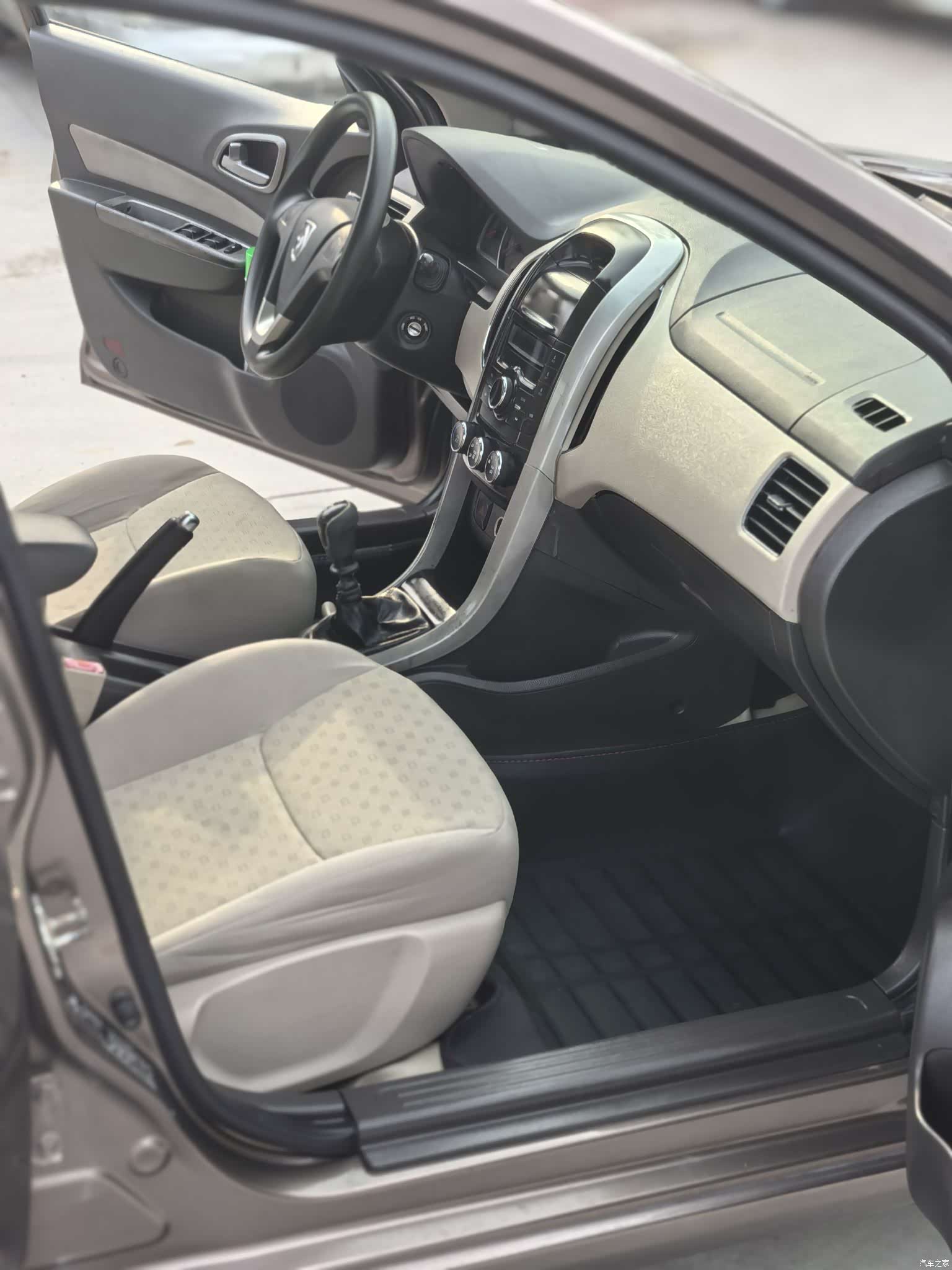 Wuling 630, 2013 12