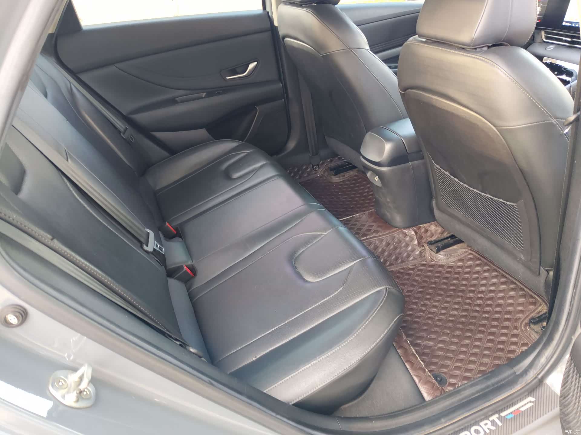 Hyundai Elantra, 2021 12